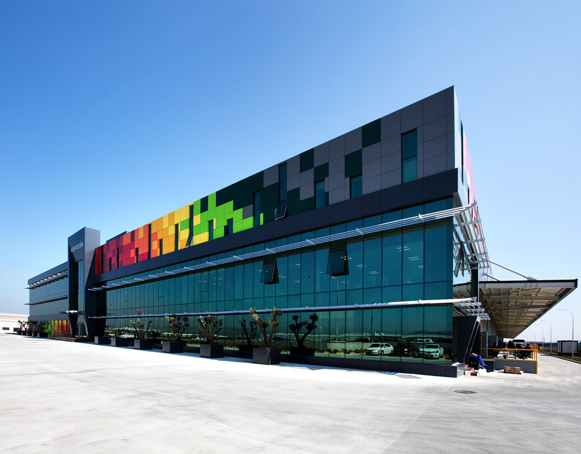 konveyor-dis-cephe-tasarimi